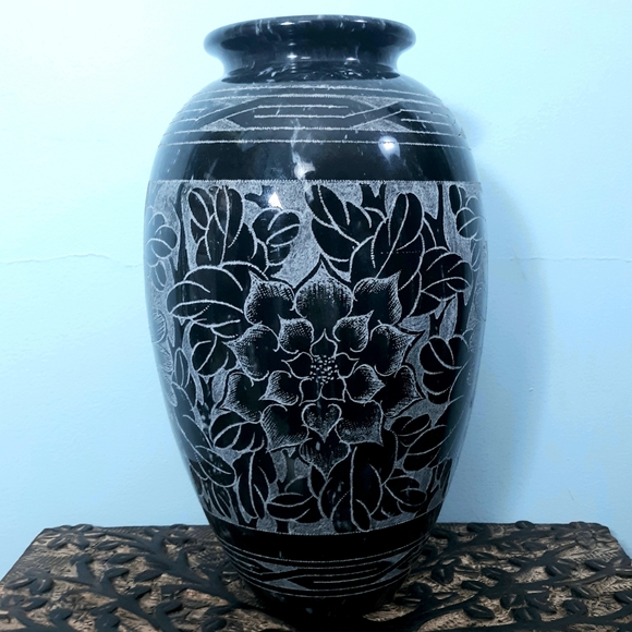 Vintage Large Black & White Marble Etched Floral heavy Flower Vase Flowers